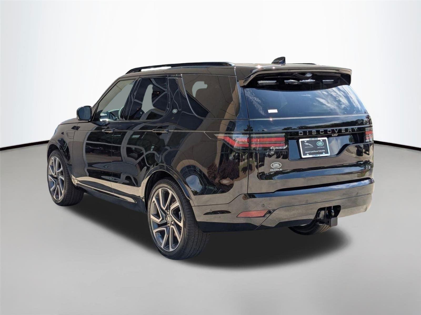 Used 2025 Santorini Black Metallic Land Rover Dynamic SE image 7