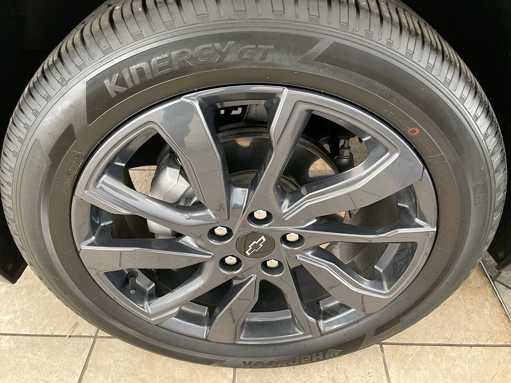 Used 2024 BLUE Chevrolet RS image 32