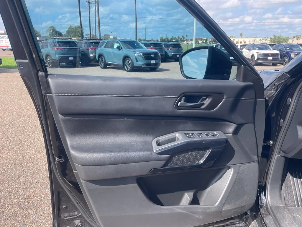 Used 2024 Black Nissan S image 12