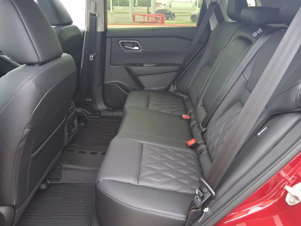 New 2026 Scarlet Ember Tintcoat Nissan Platinum image 30
