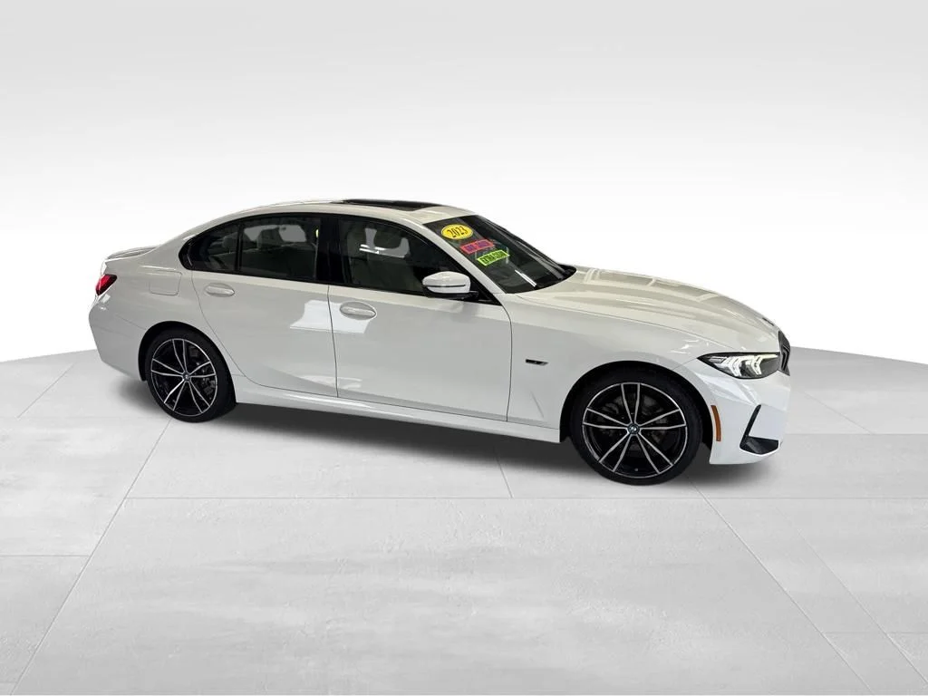 Used 2023 White BMW 330e iPerformance image 7