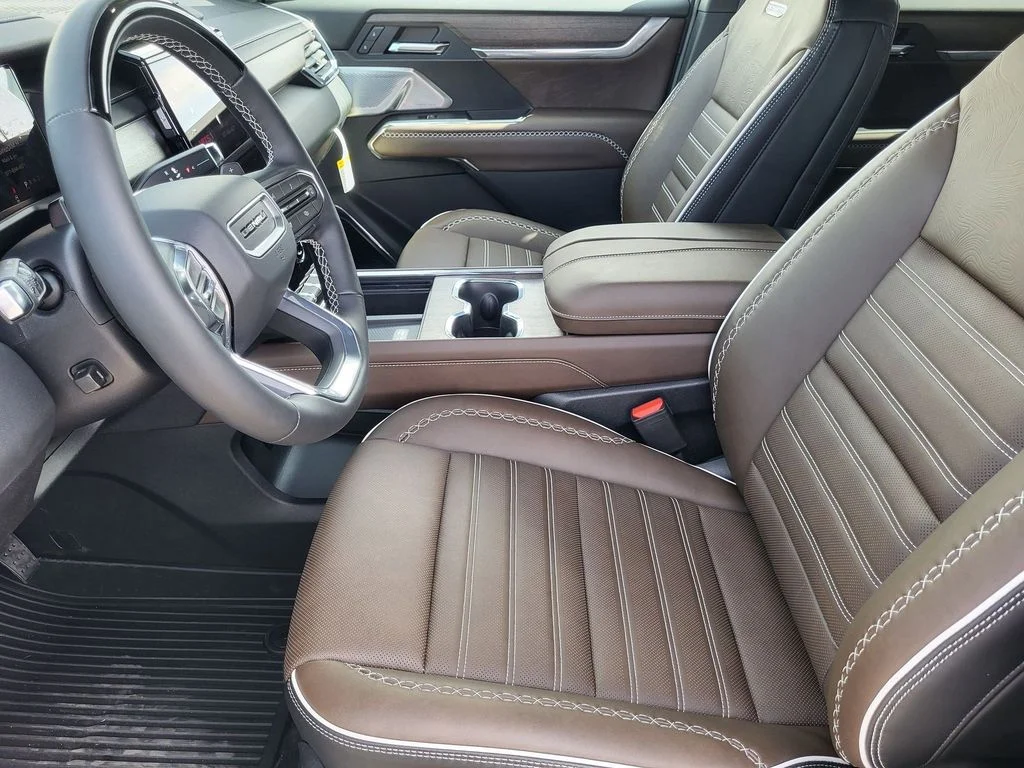 2026 GMC Acadia Denali Ultimate - Photo 9