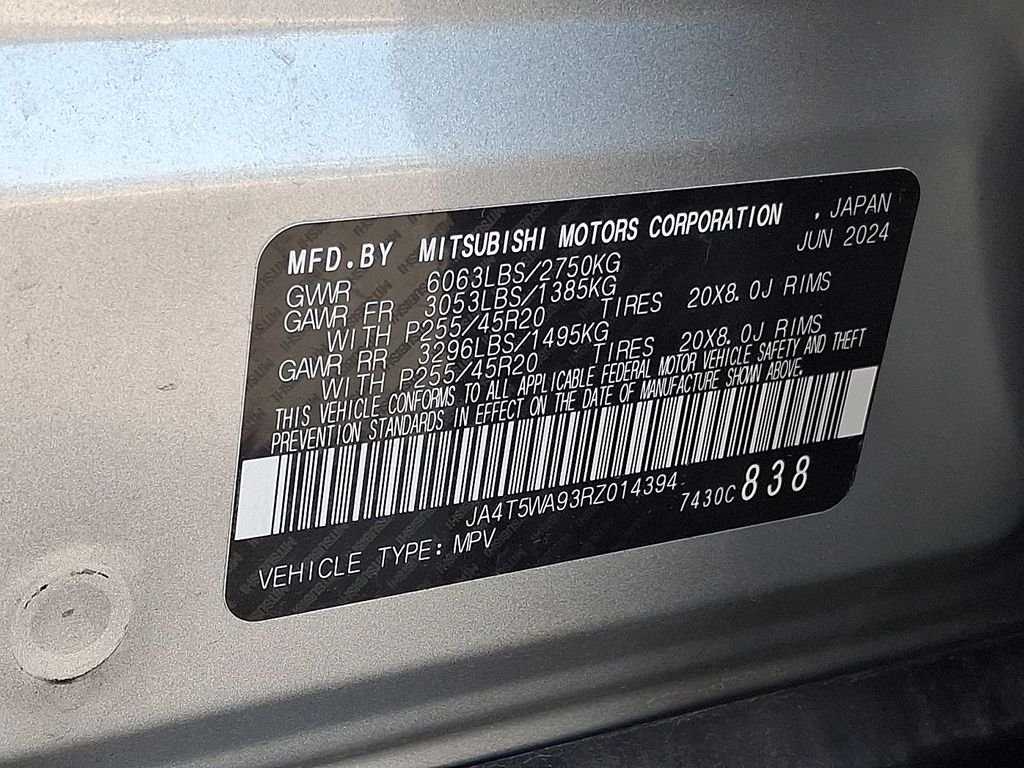 Used 2024 Silver Mitsubishi SEL image 31