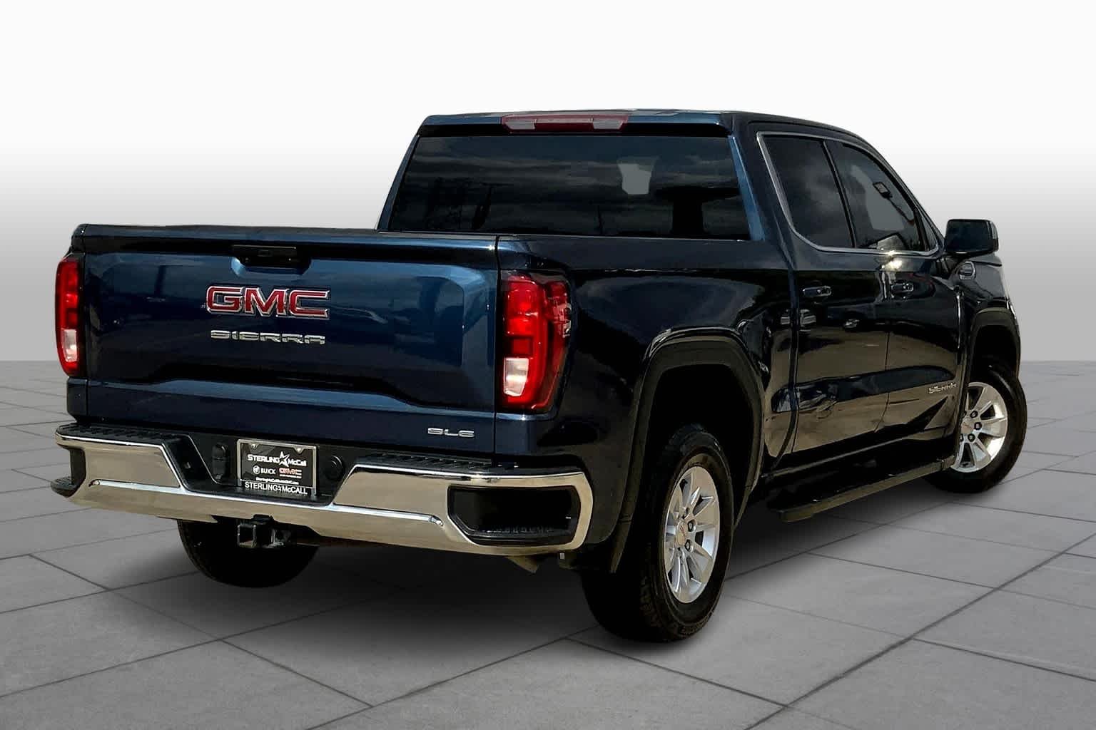 Used 2019 Pacific Blue Metallic GMC SLE image 13