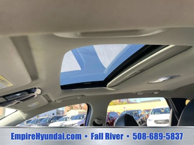 Used 2024 Blue Hyundai SEL image 23