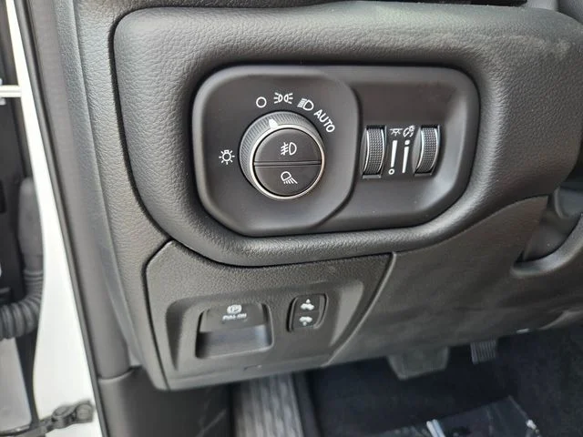 New 2026 Bright White Clear-Coat Exterior Paint RAM Rebel image 25