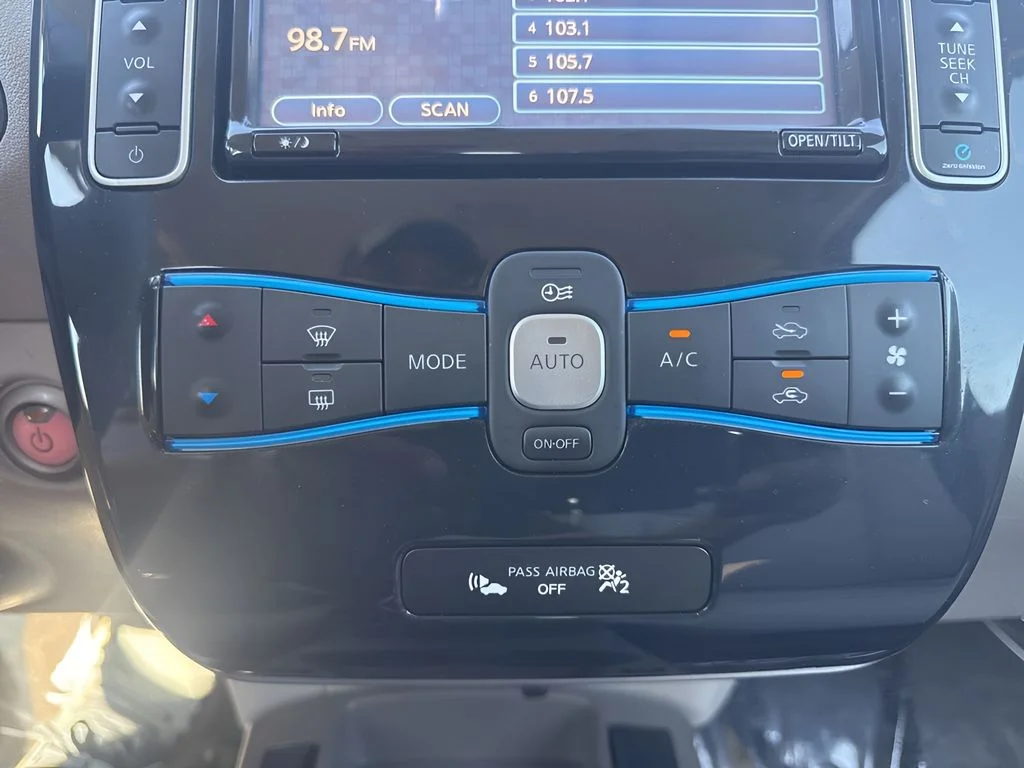 Used 2012 White Nissan SV image 18
