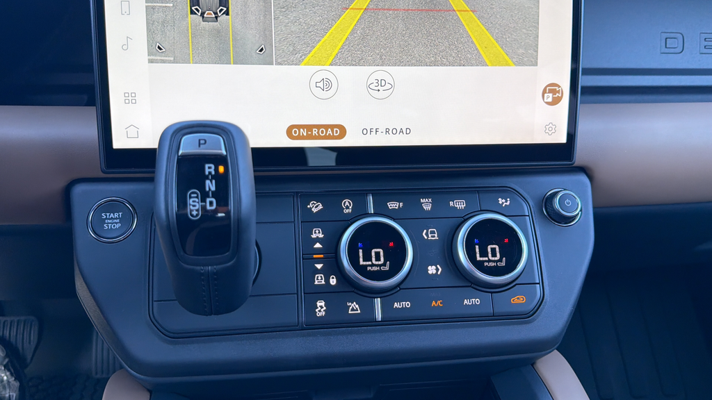 New 2026 Fuji White Land Rover X-Dynamic SE image 24