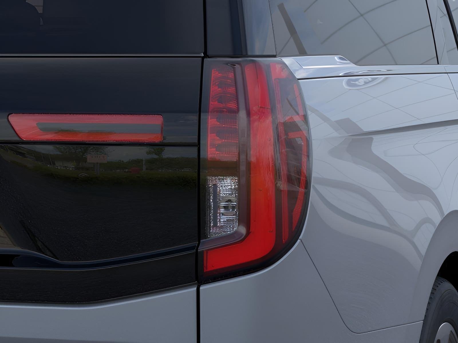 New 2026 Glacier Gray Metallic Tri-Coat Ford MAX King Ranch® image 21