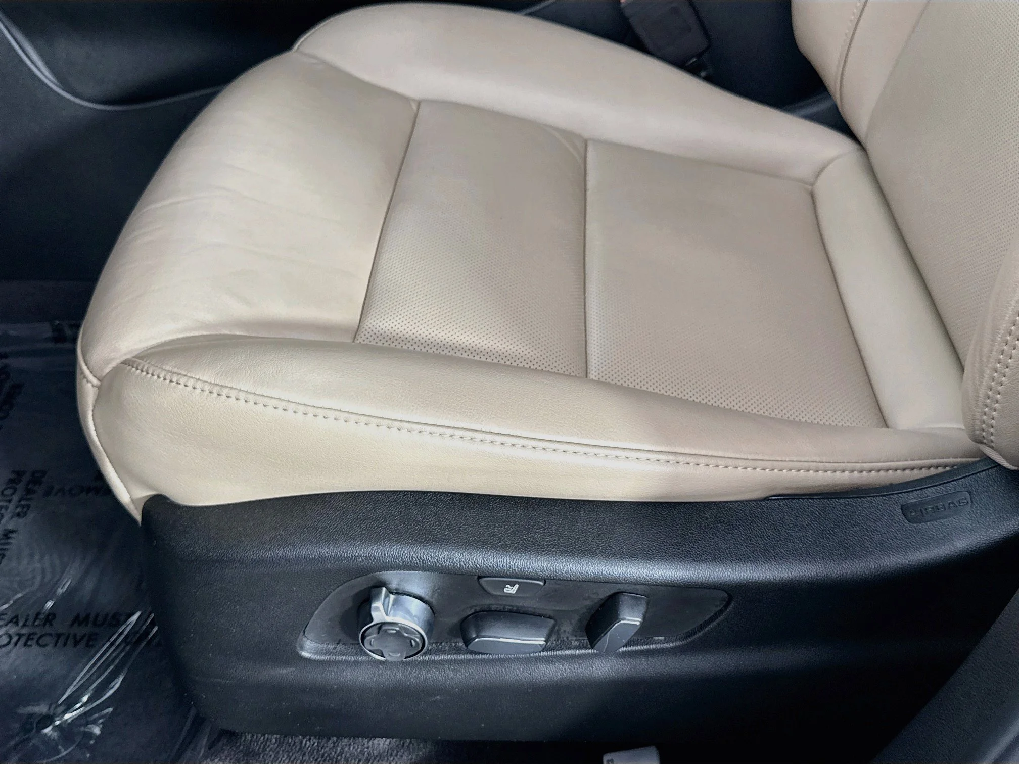 Used 2024 Stellar Black Metallic Cadillac Premium Luxury image 22