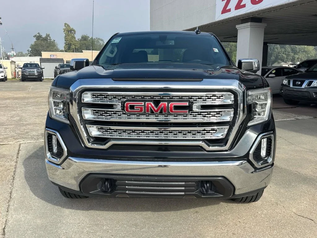 Used 2019 Black GMC SLT image 8