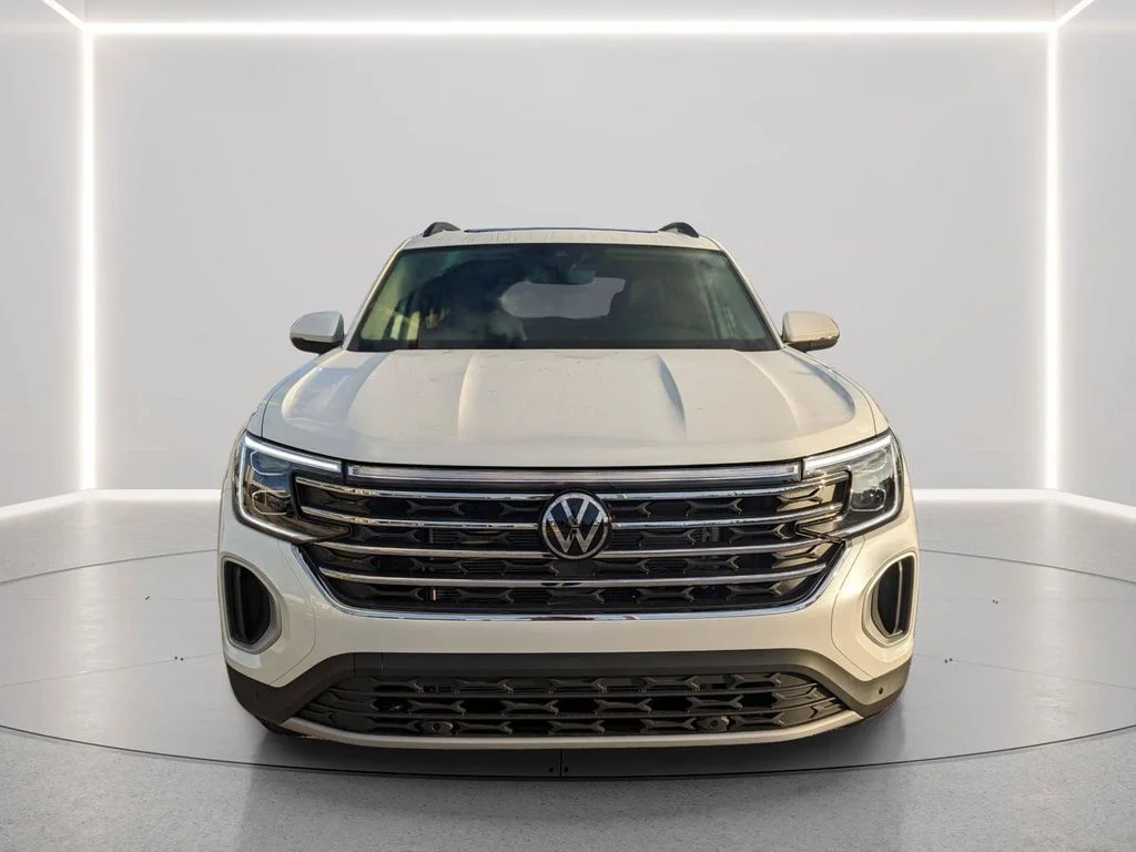 New 2026 White/off-white Volkswagen 2.0T SE w/Technology image 9