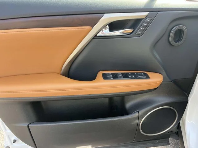 Used 2022 White Lexus 350 image 30