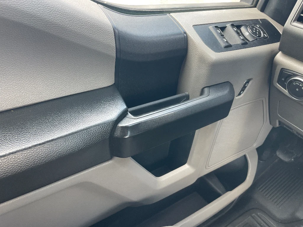Used 2019 Oxford White Ford XL image 12