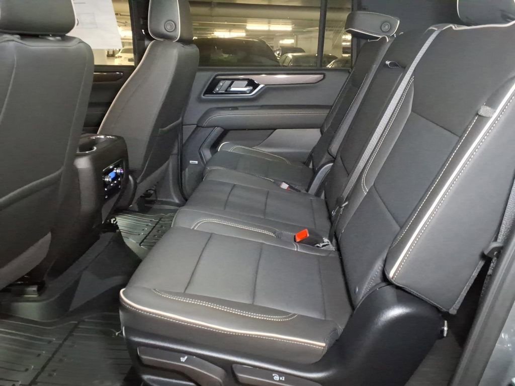 2026 GMC Yukon XL Elevation - Photo 11