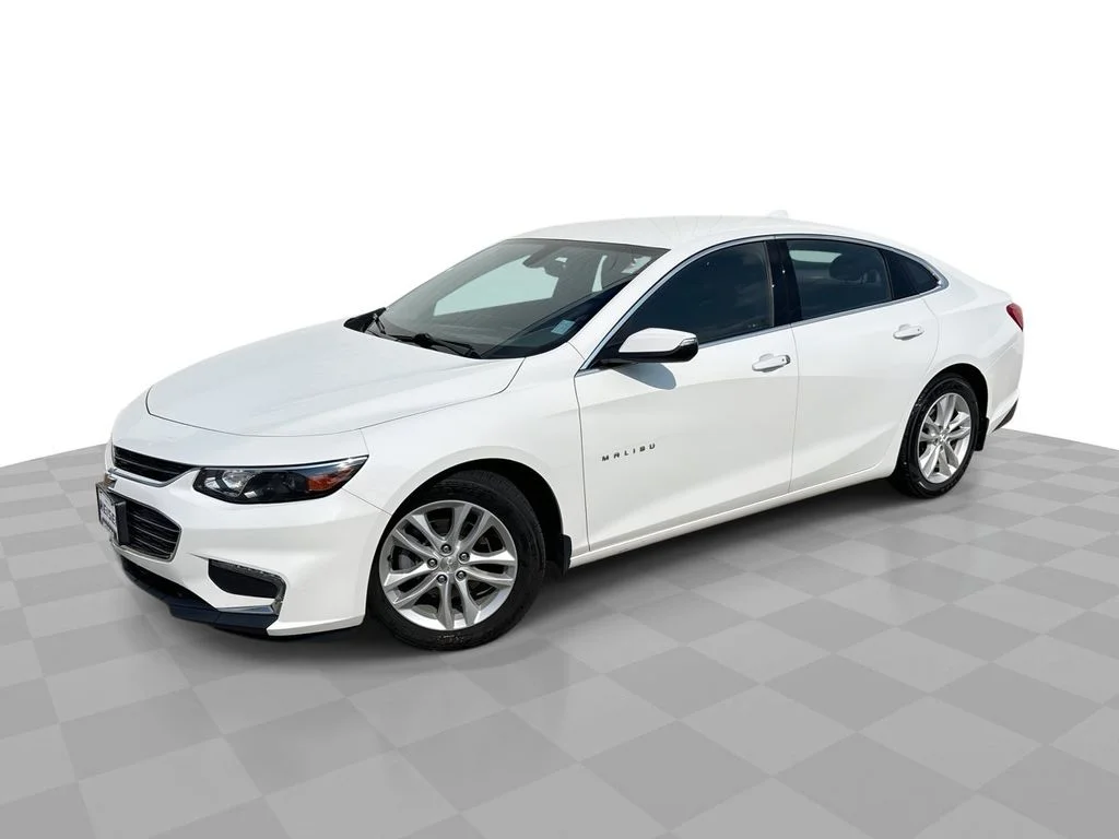 Used 2016 White Chevrolet LT image 1