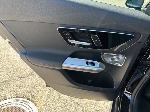 New 2027 Obsidian Black Metallic Mercedes-Benz GLC 300 image 54