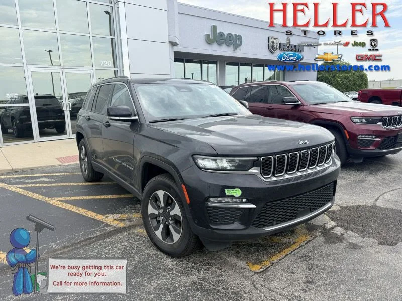 Used 2022 Diamond Black Crystal Pearlcoat Jeep 4xe image 1