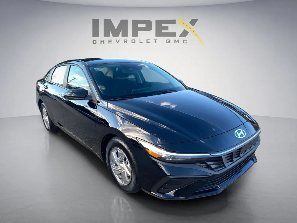Used 2026 Black Hyundai SE image 7