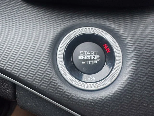 Used 2023 Red Jeep Laredo image 31