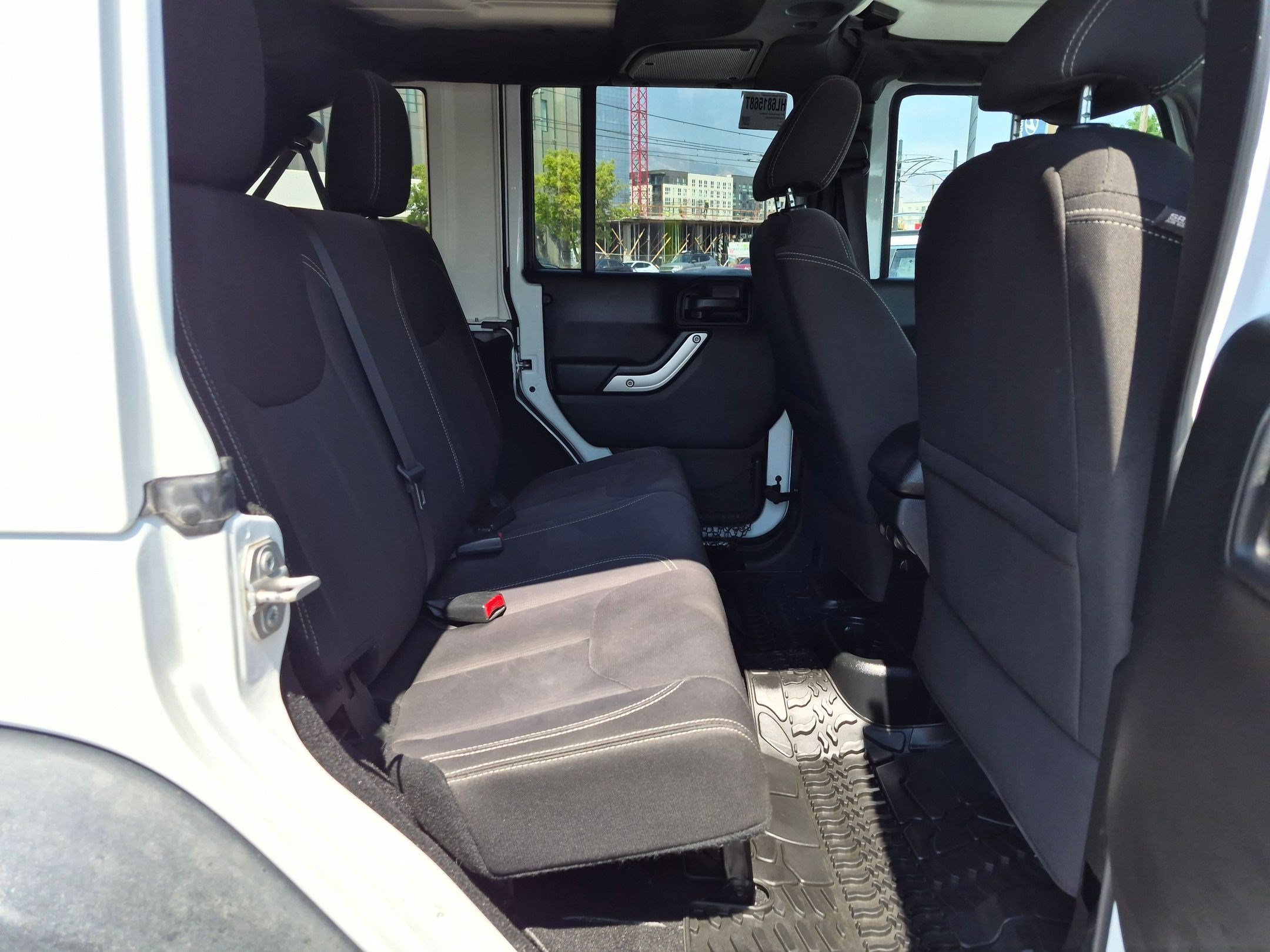 Used 2017 Bright White Clearcoat Jeep Rubicon image 25