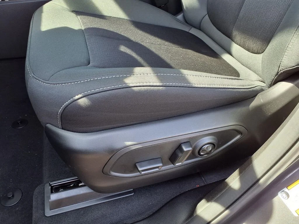 New 2026 Baltic Gray Metallic Clear-Coat Exterior Paint Jeep Laredo image 23