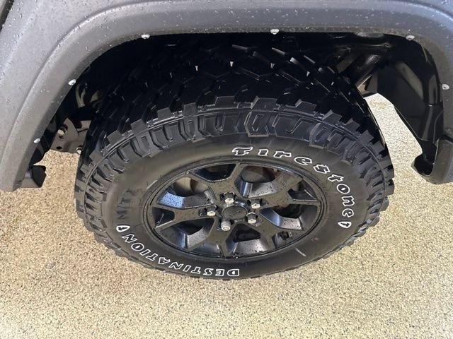 Used 2021 Granite Crystal Metallic Clearcoat Jeep Willys image 10