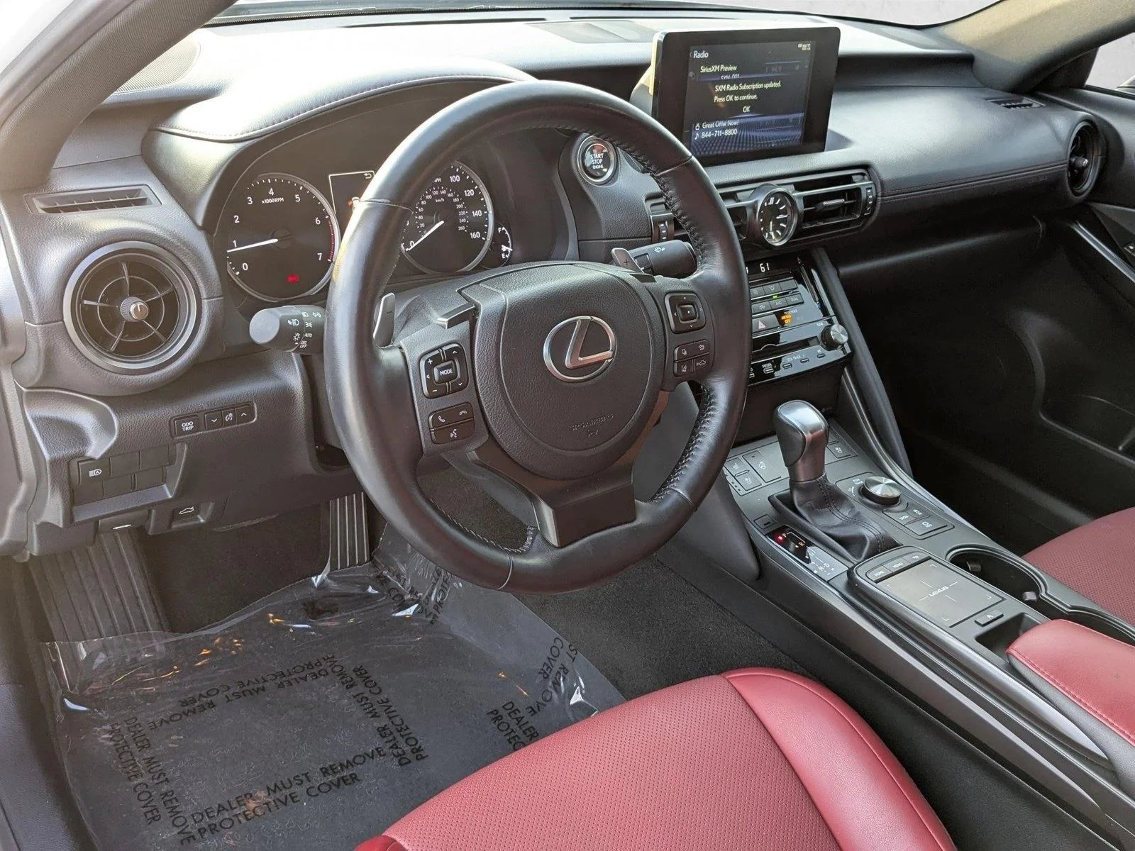 2024 Lexus IS 300 - Photo 10