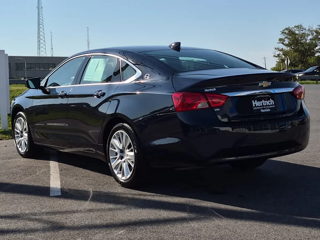 Used 2019 Blue Velvet Metallic Chevrolet LS image 4