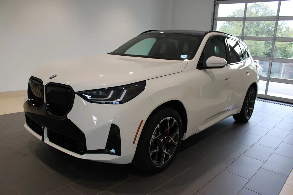 New 2026 Alpine White BMW 30 xDrive image 11