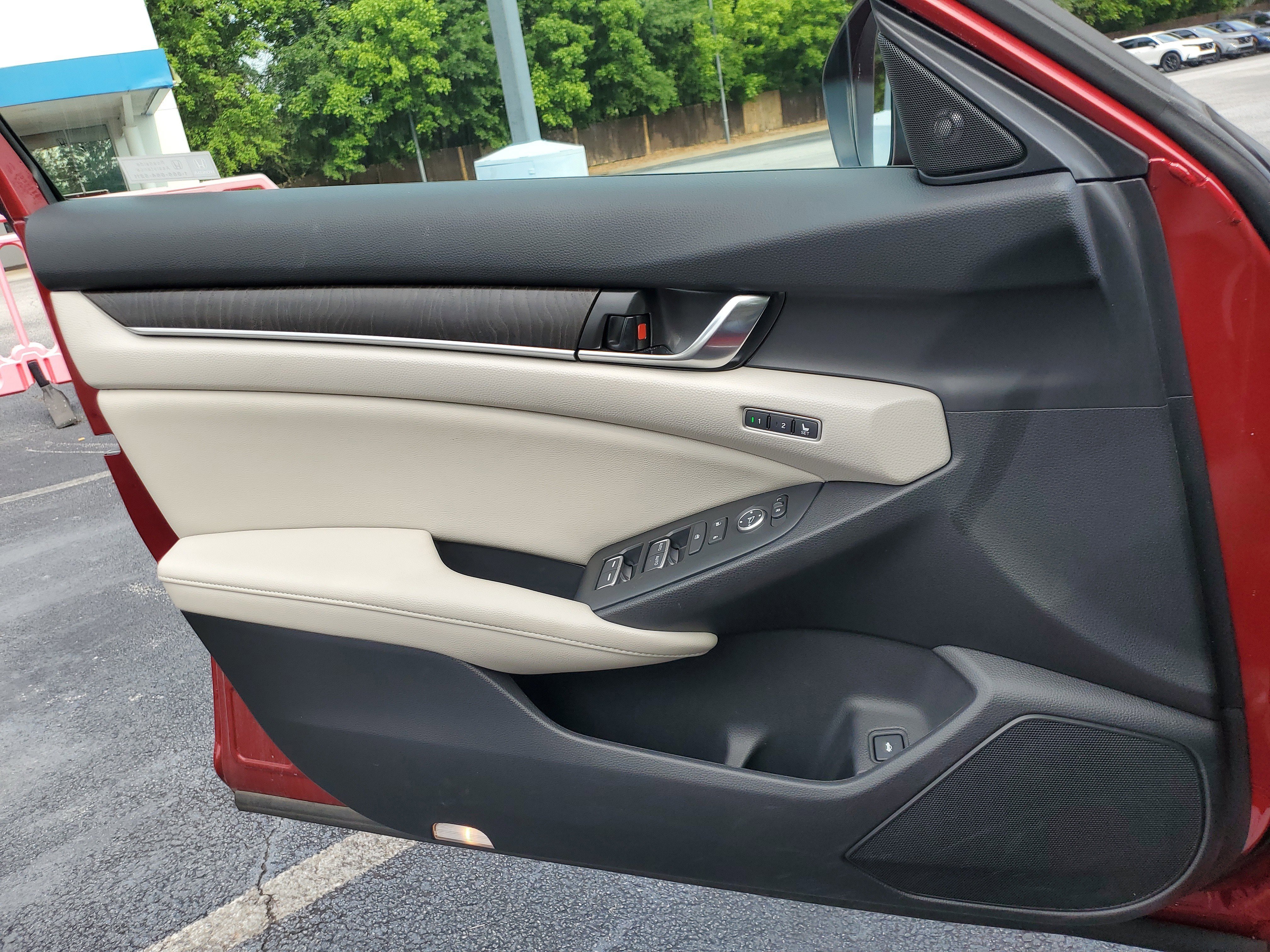 Used 2021  Honda Touring image 29