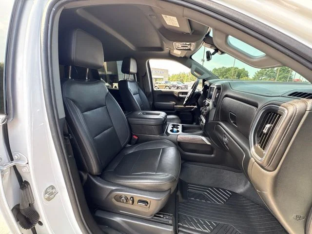 Used 2021 White Chevrolet LTZ image 23