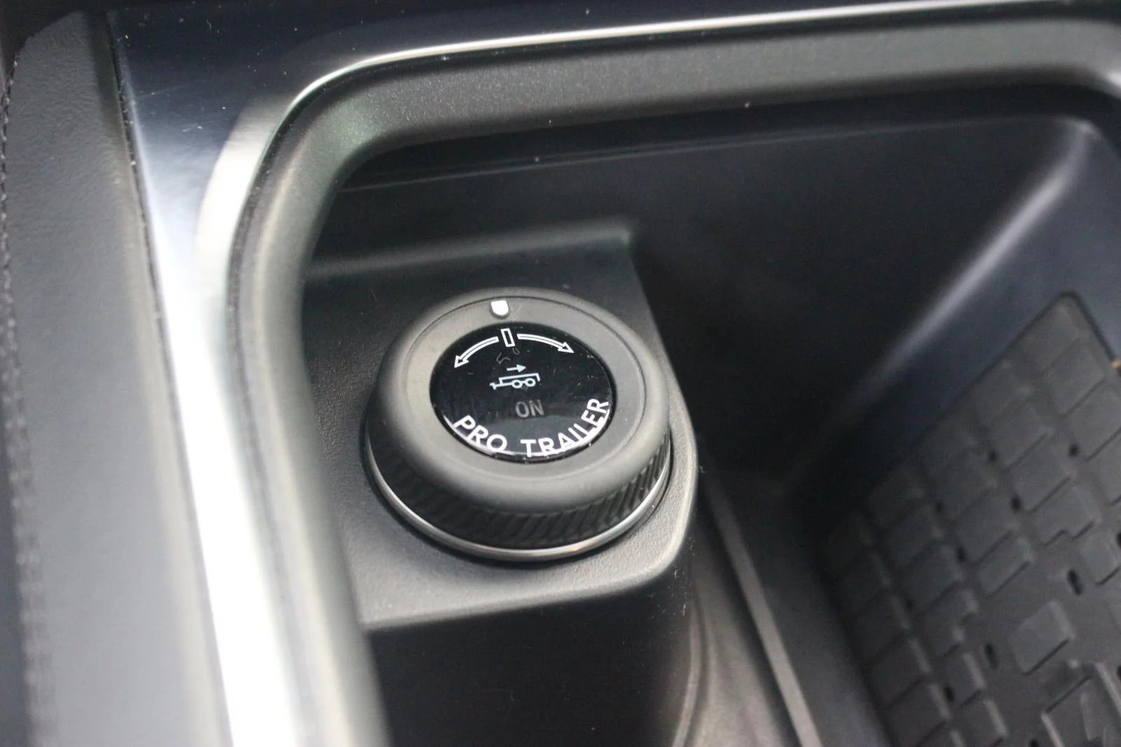 Used 2025 White Ford Tremor image 27