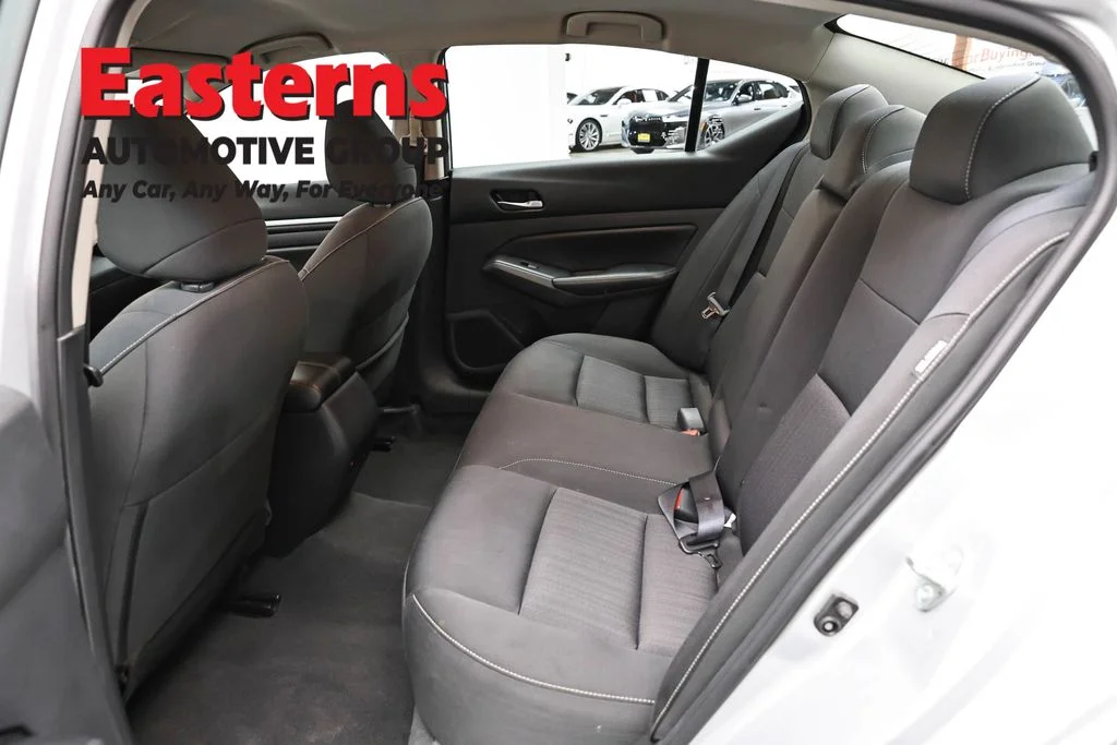 Used 2022 Silver Nissan 2.5 SV image 21