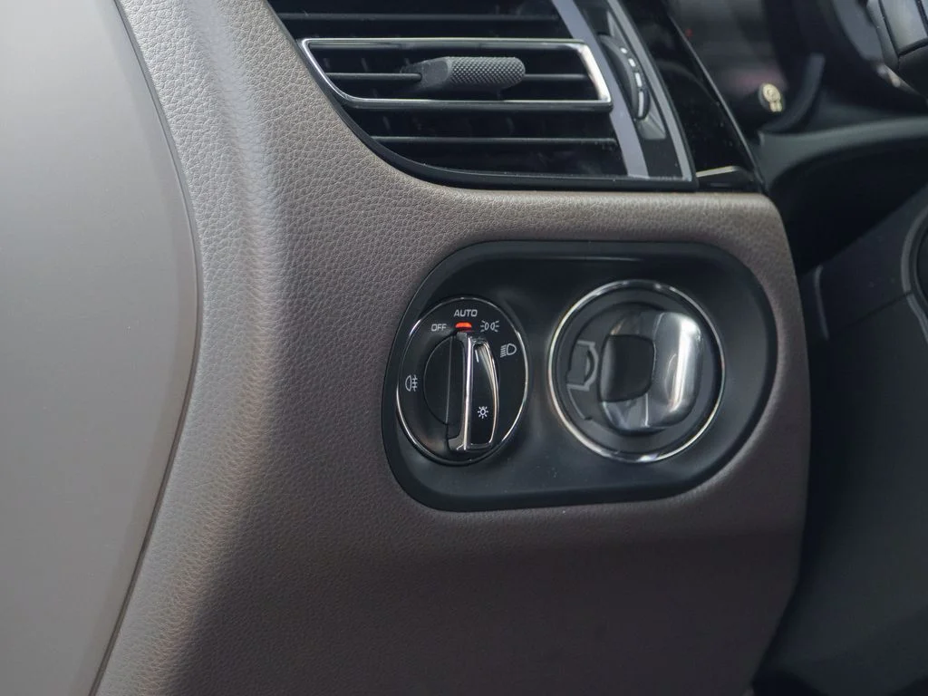 Used 2019  Porsche S image 28