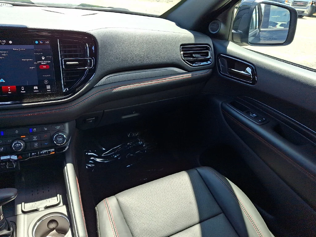 New 2026 Diamond Black Clear-Coat Exterior Paint Dodge GT Plus image 12
