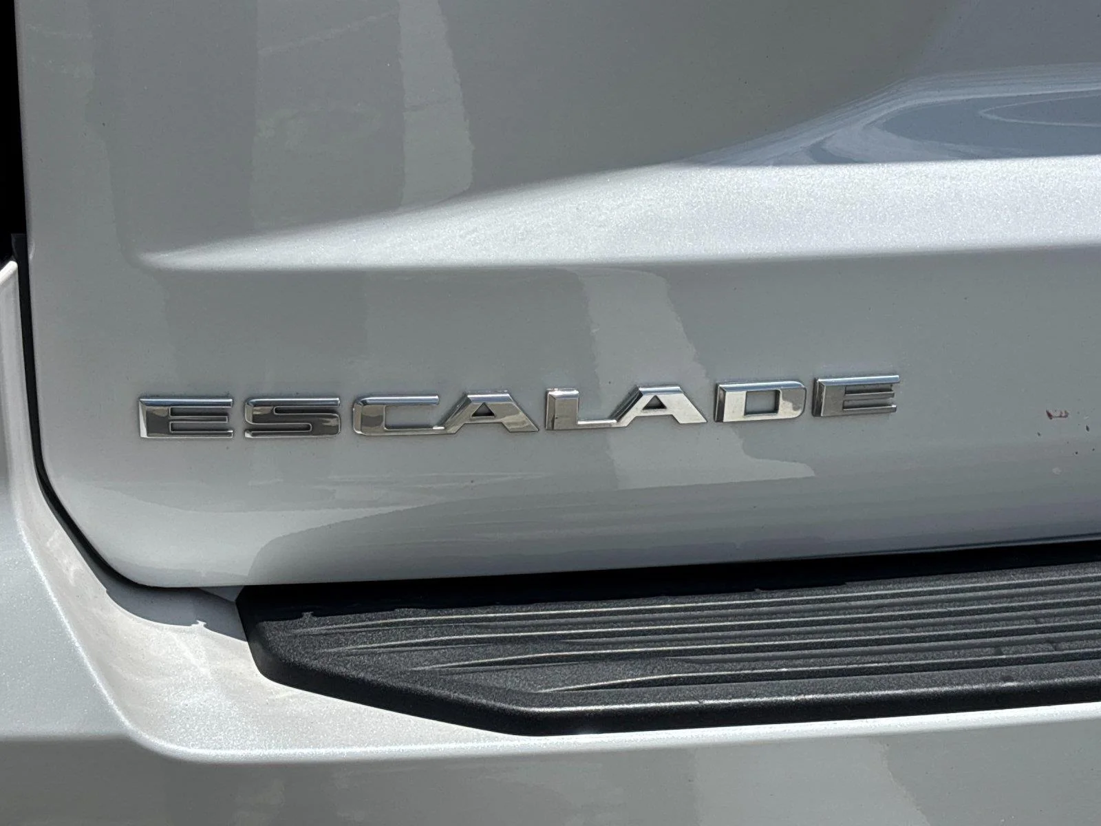 Used 2023 Crystal White Tricoat Cadillac 4WD Sport Platinum image 11