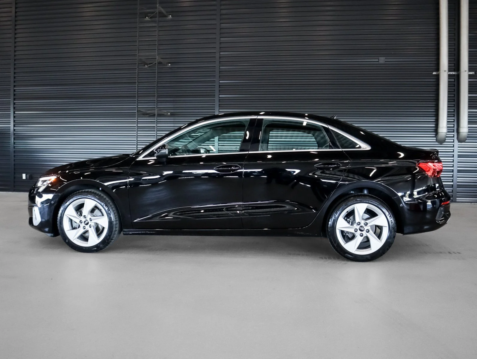 Used 2023 Brilliant Black Audi Premium image 14