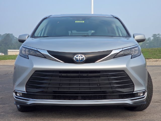 Certified Used 2024 Celestial Silver Metallic Toyota XLE image 3