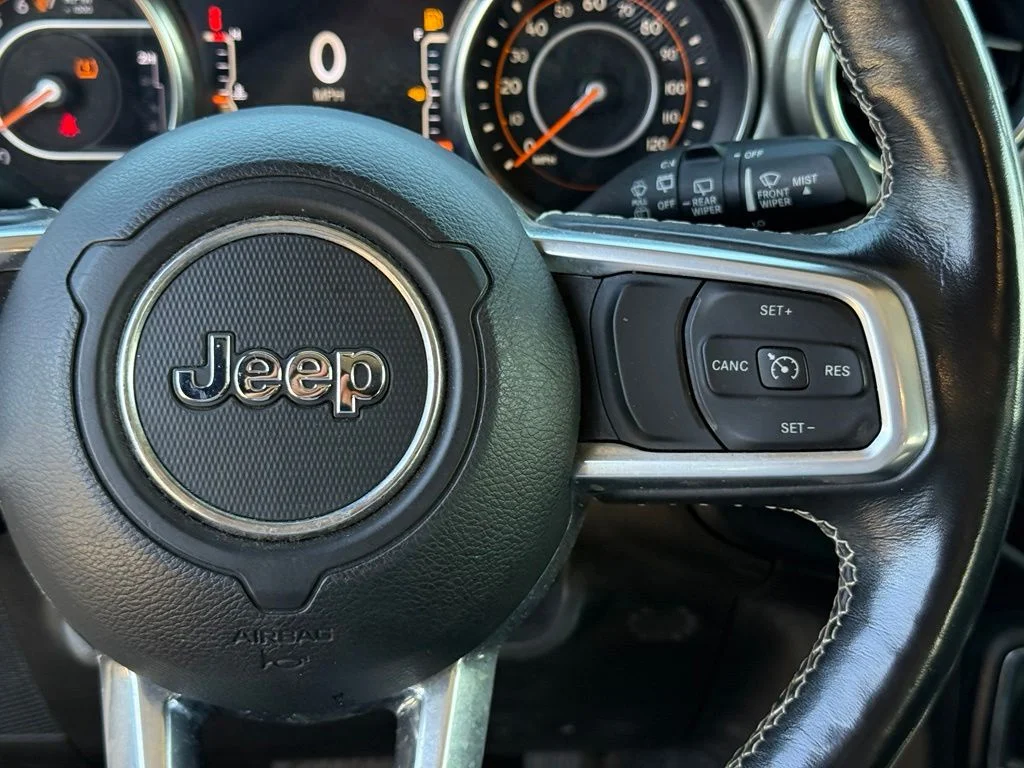 Used 2019 Gray Jeep Unlimited Sahara image 16