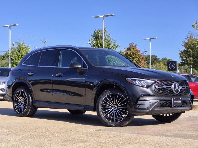 2026 Mercedes-Benz GLC Base
