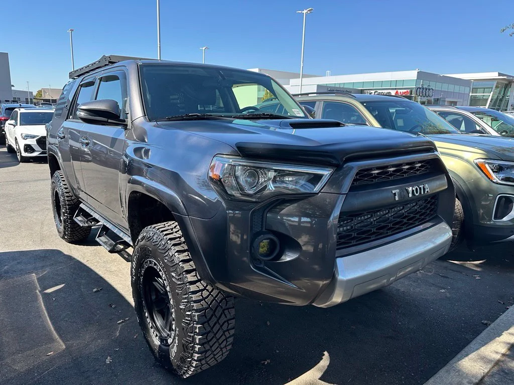 Used 2018 Magnetic Gray Metallic Toyota TRD Off-Road Premium image 3