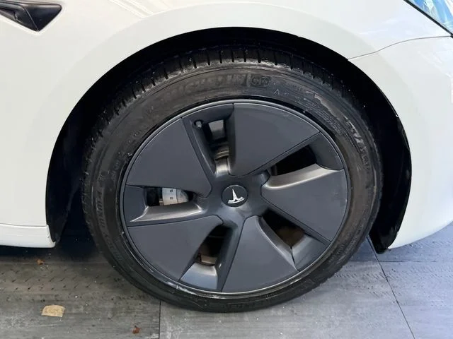 Used 2023 White Tesla Base image 16