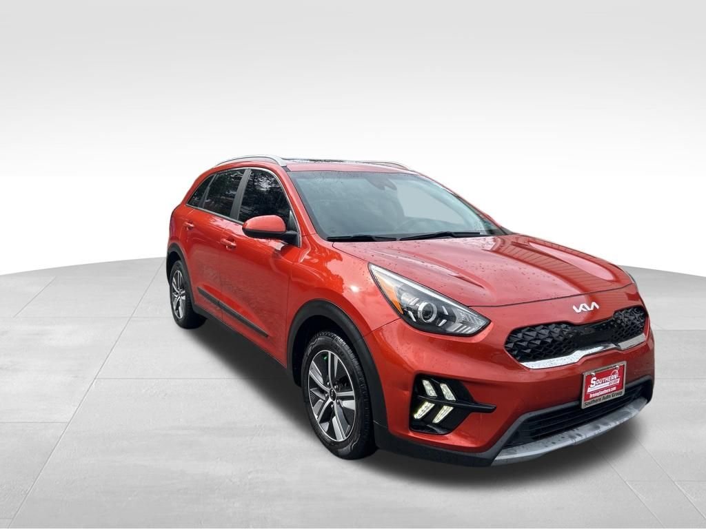 Used 2022 Orange Kia LXS image 8
