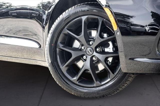 New 2026 Diamond Black Crystal Pearl-Coat Exterior Paint Chrysler Limited image 2