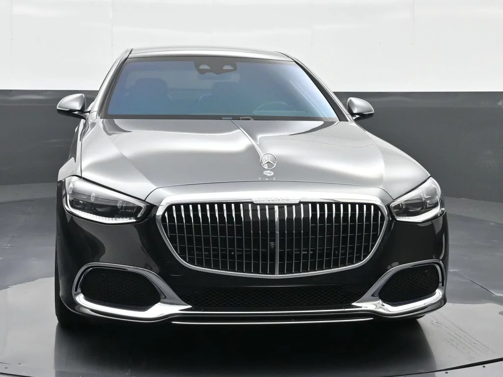 Used 2025  Mercedes-Benz Maybach S 580 image 6