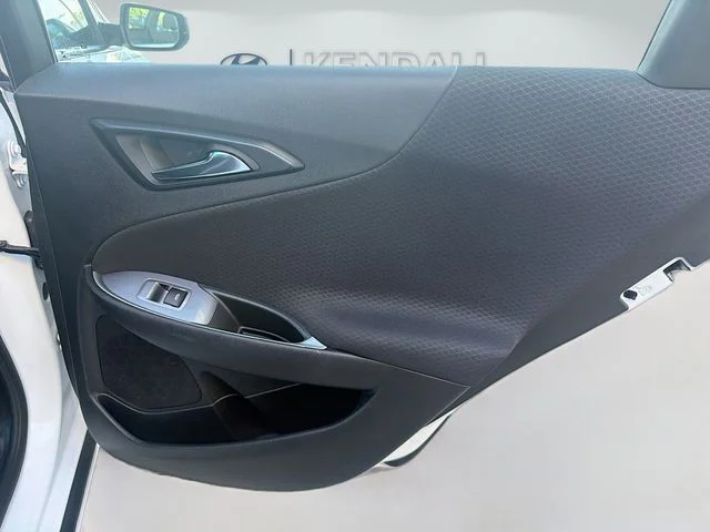 Used 2025 Summit White Chevrolet LT image 28