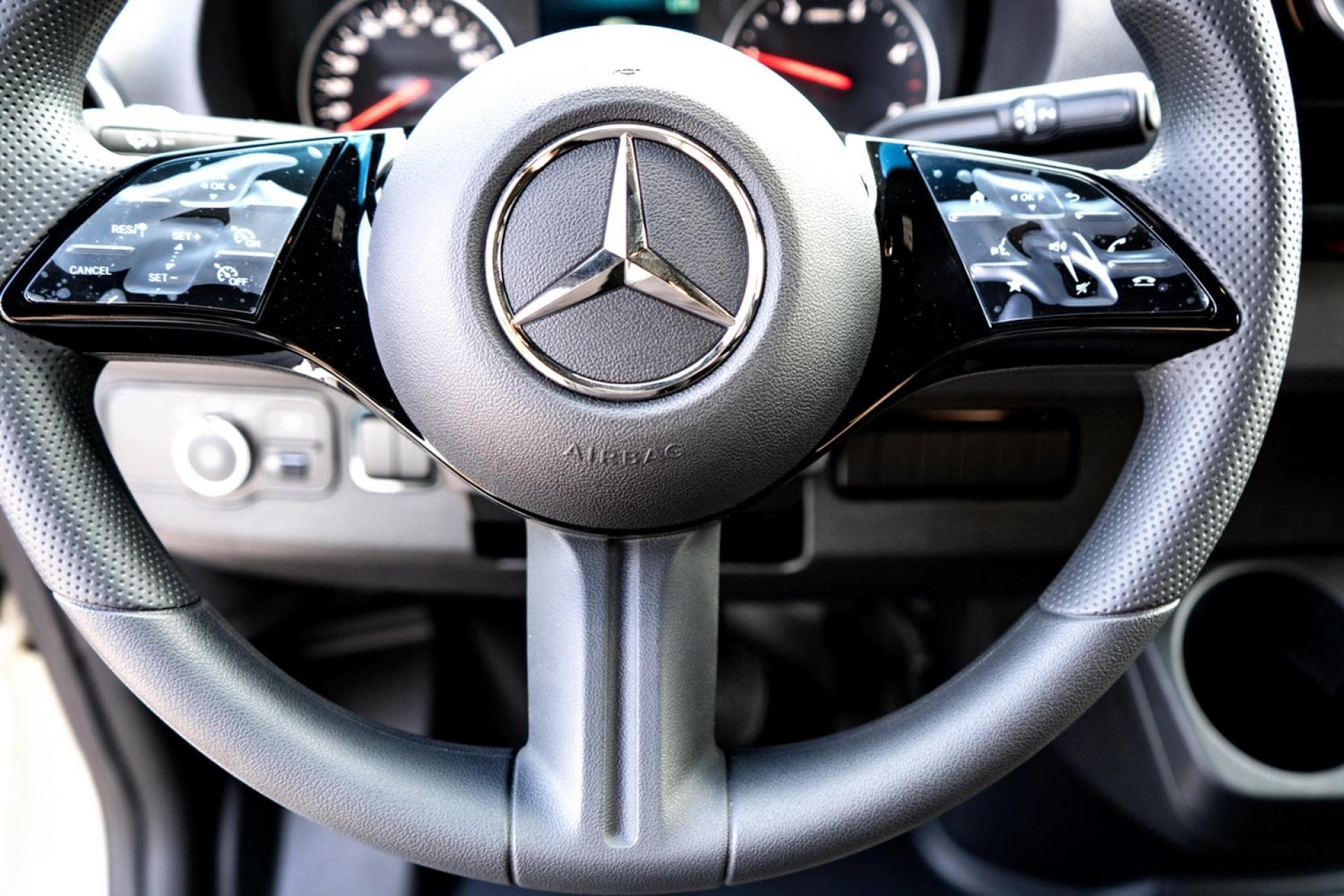 New 2025 Pebble+Gray Mercedes-Benz Cargo 170 WB image 44