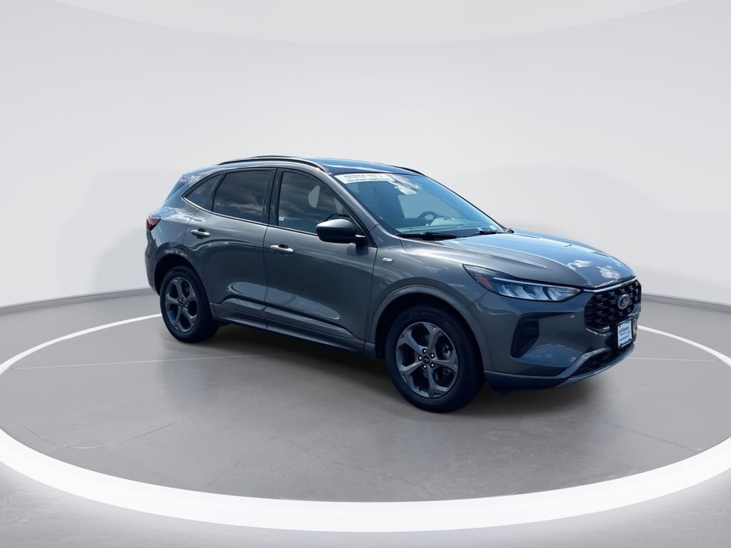Used 2023 Gray Ford ST-Line image 2