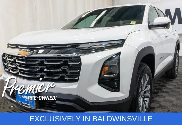 Used 2027 White Chevrolet LT image 2